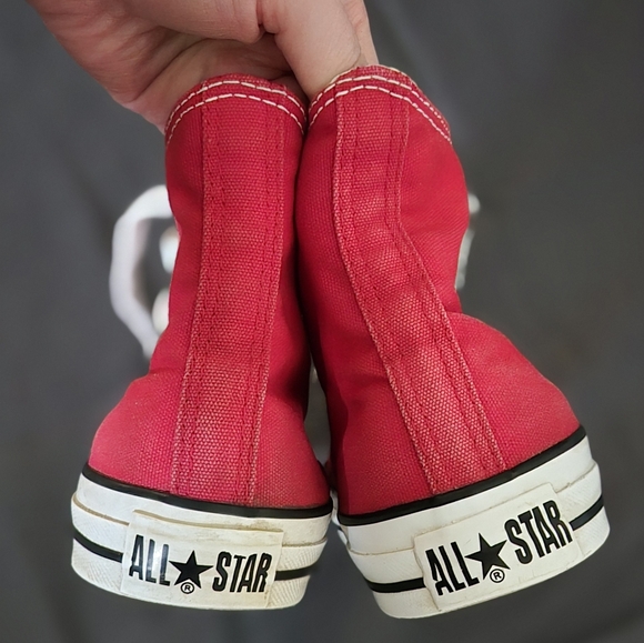 *HP* Converse All Star Chuck Taylor High Top Red Women 8.5, Men 6.5 Make offer! - Picture 3 of 6